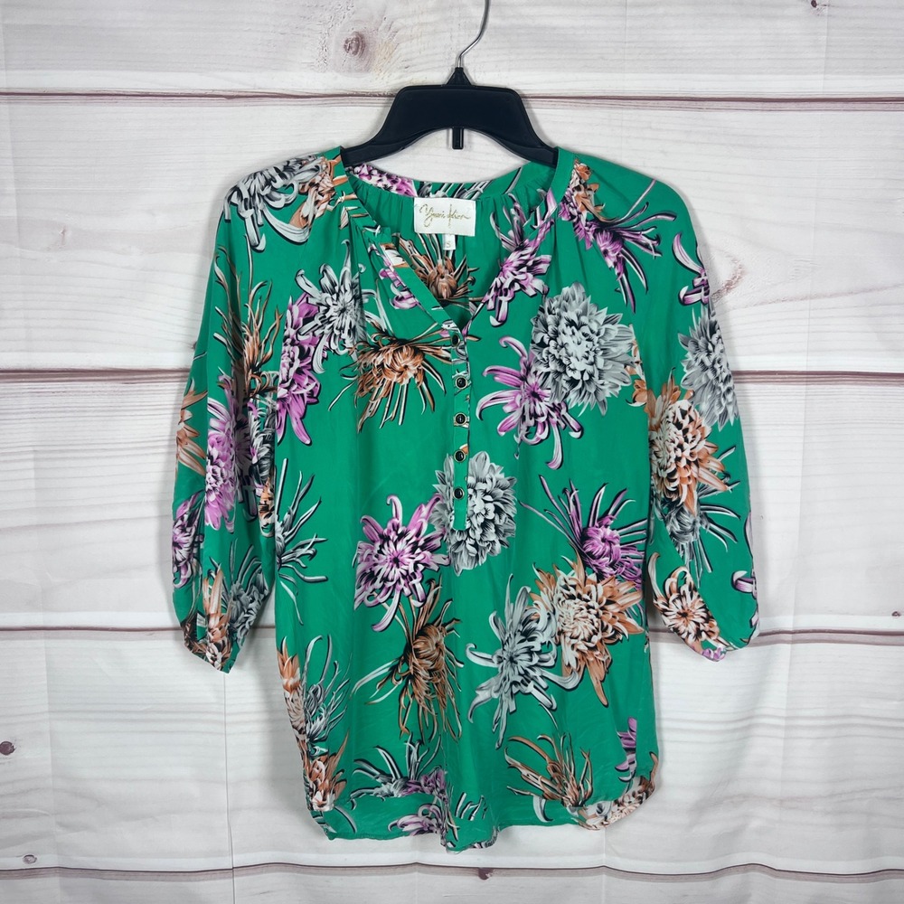 Yumi Kim Blouse Women Small Green Floral Silk Henley 3/4 Sleeve Top Lightweight